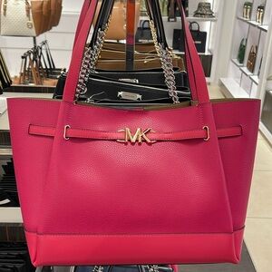 MICHAEL KORS
Reed Large Leather Belted Satchel Shoulder Handbag 
Electric Pink